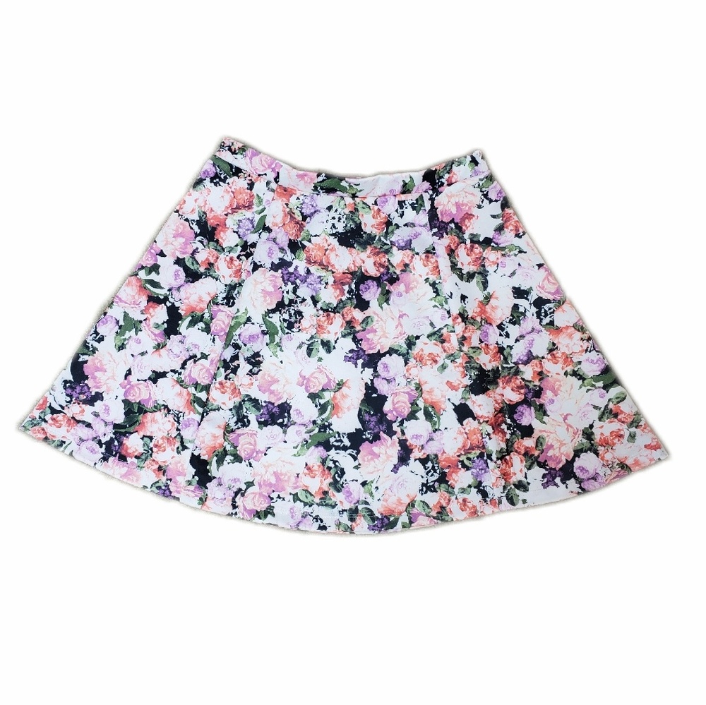 Lily Rose Floral Mini Skirt Size Medium